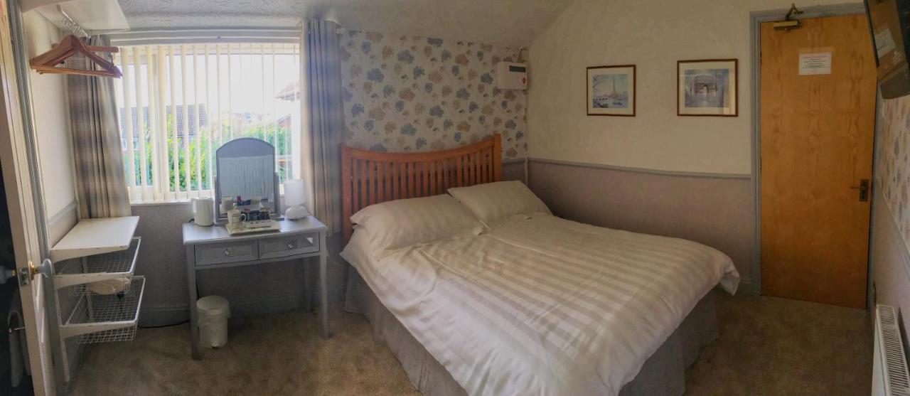 Blythewood Guest House كولشل المظهر الخارجي الصورة